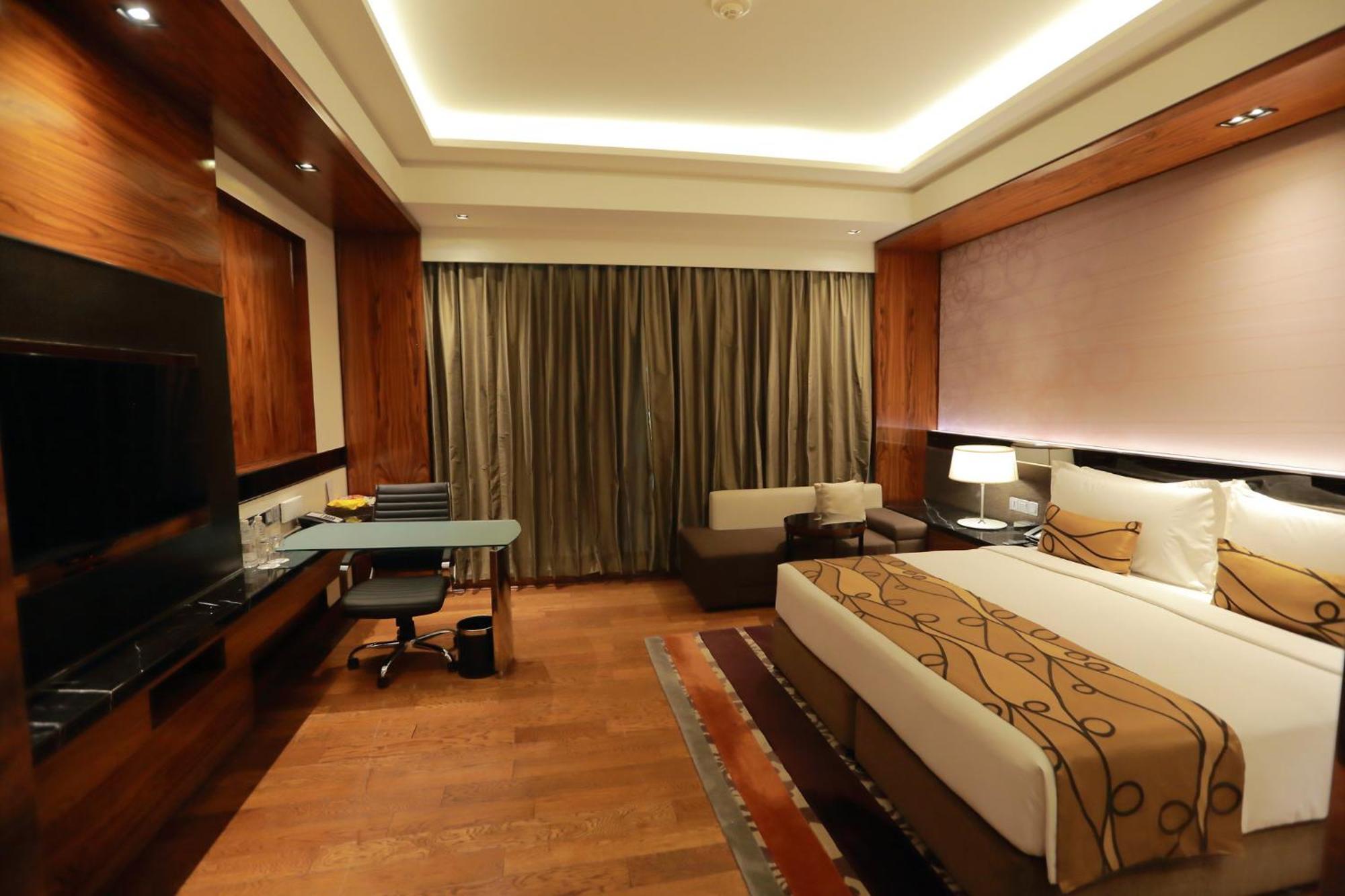 Crowne Plaza New Delhi Rohini By Ihg Hotel Екстериор снимка